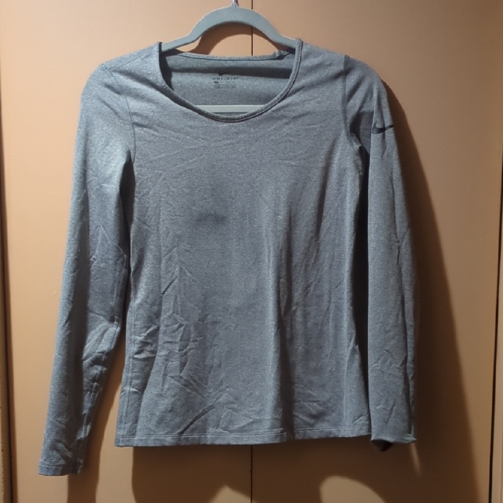 Nike Women's Heather Gray Long Sleeve Tee